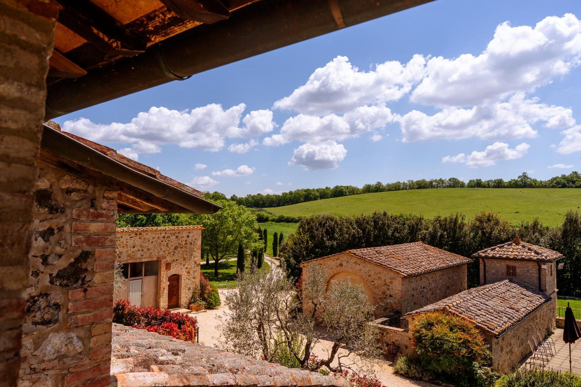 Villa Le Beringhe - Wine Pool & Relax Colle di Val d'Elsa Exterior foto