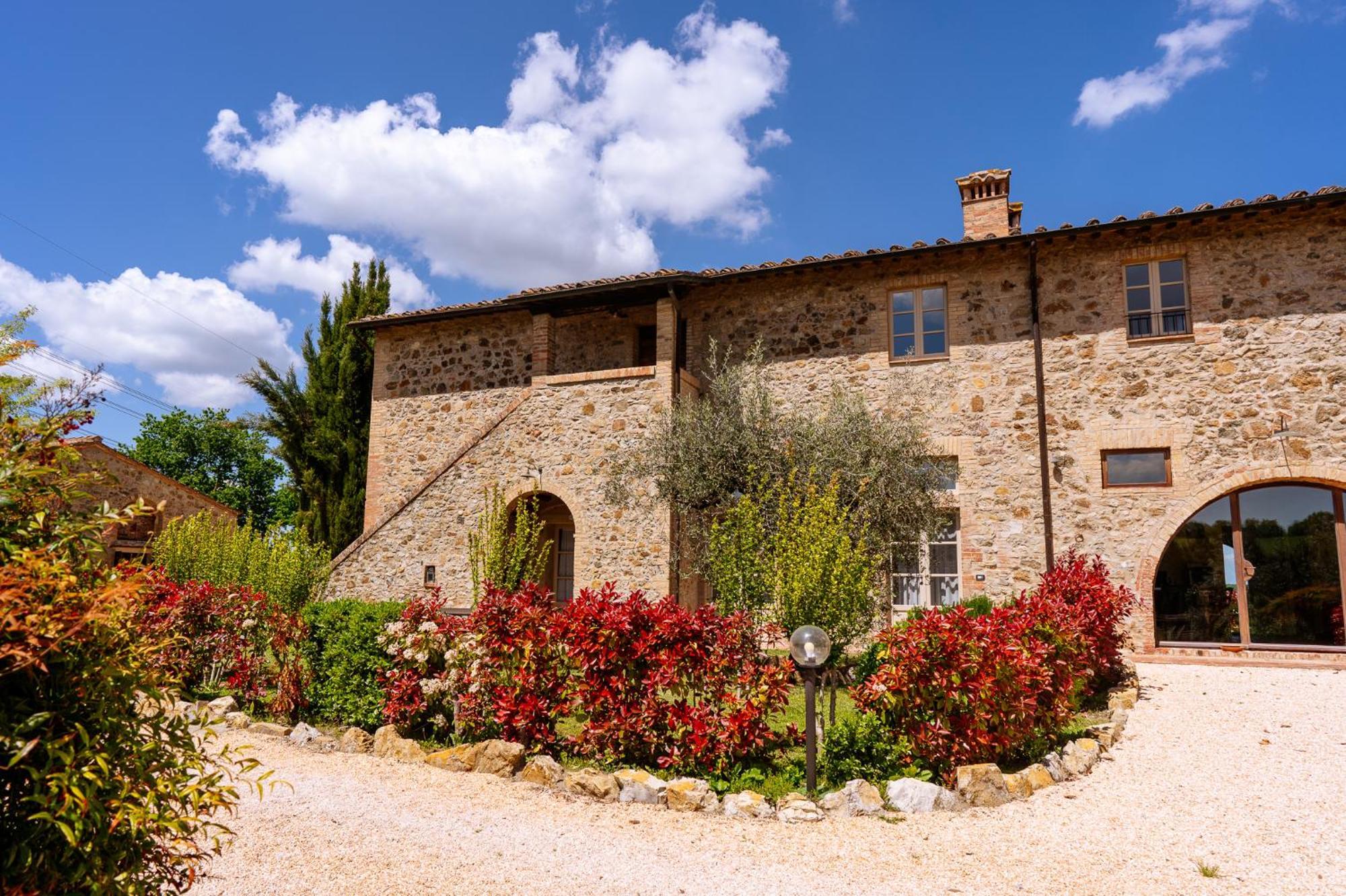 Villa Le Beringhe - Wine Pool & Relax Colle di Val d'Elsa Exterior foto